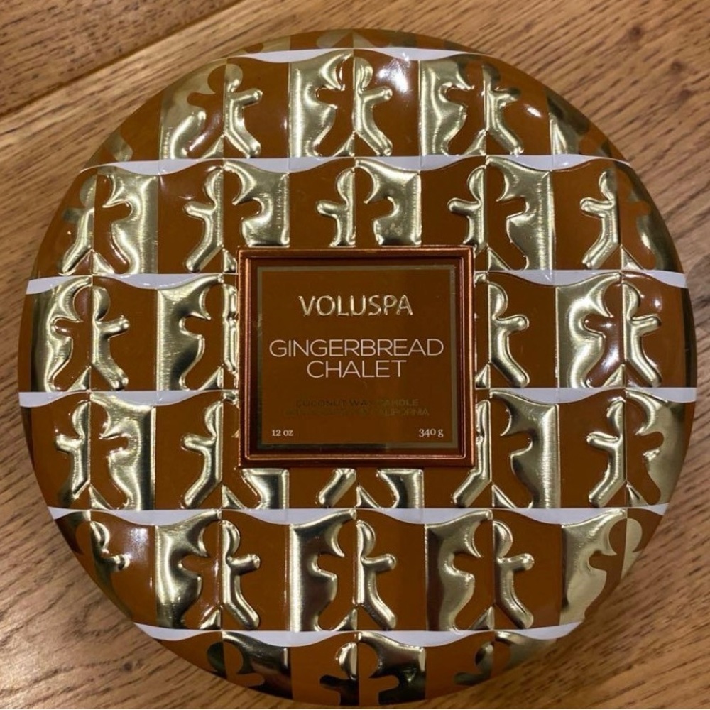 VOLUSPA GINGERBREAD CHALET
3 Wick Tin Candle
Burn time: 40+ Hours
new - Picture 2 of 2